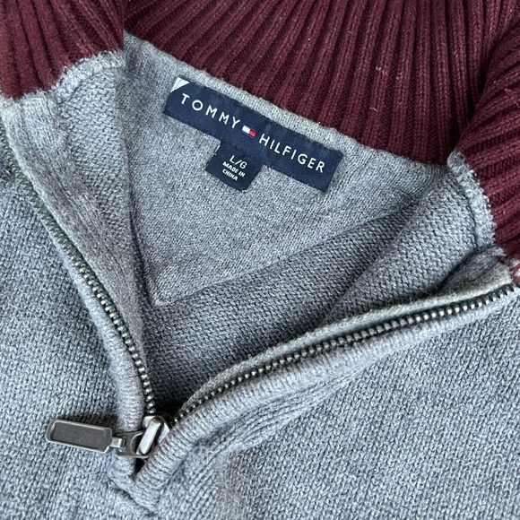 Tommy Hilfiger Men’s 1/4 Zip Sweater - Picture 3 of 4